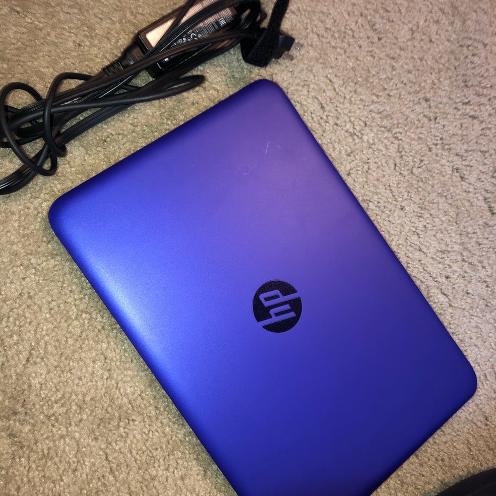 Hp computer with adapter